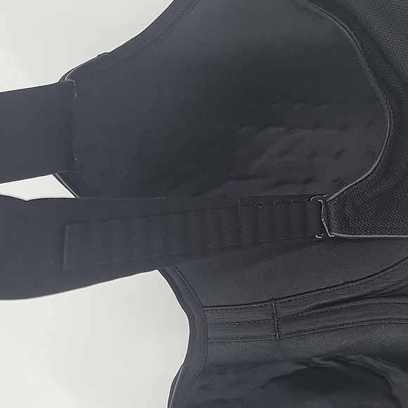 Livi Active Black Supportive Bra with Adjustable Straps NWOT - Picture 15 of 15